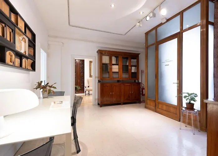 Luxurious Of The Antiquarian At Spanish Steps Appartement