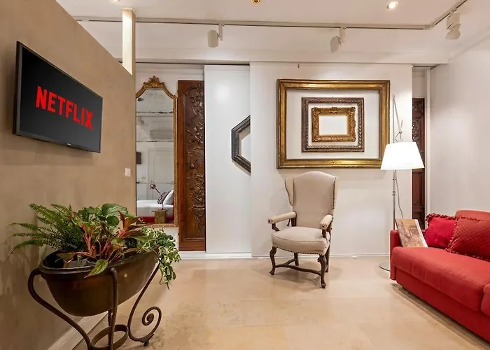 Appartement Luxurious Of The Antiquarian At Spanish Steps